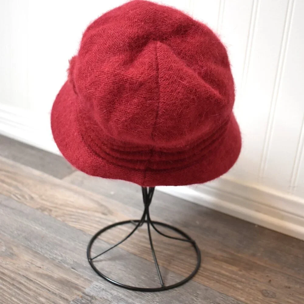 Red Brimmed Knit Beanie Hat Sz O/S Fleece Lined Pom Pom Bavarian Alpine Inspired